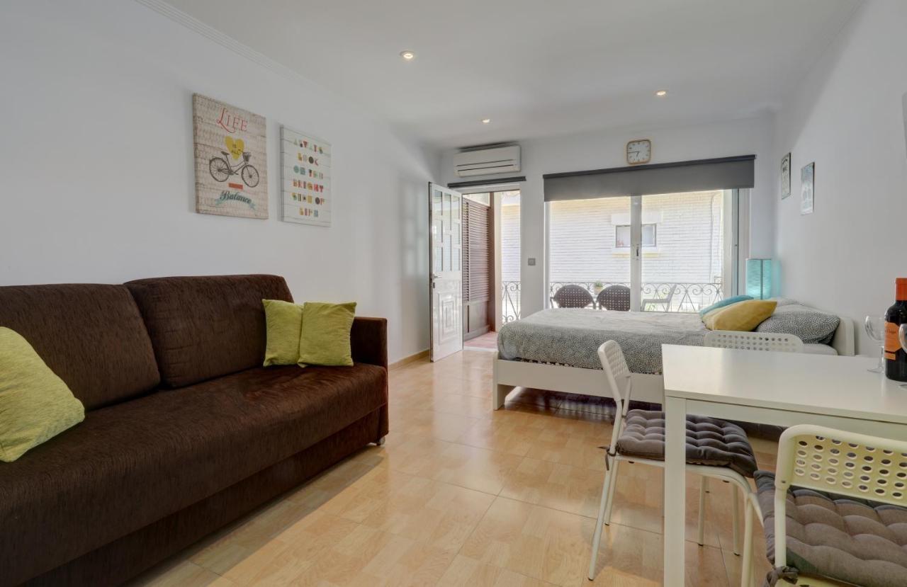 토레몰리노스 071 - Beachside Studio Perfect For A Family Getaway 아파트 외부 사진