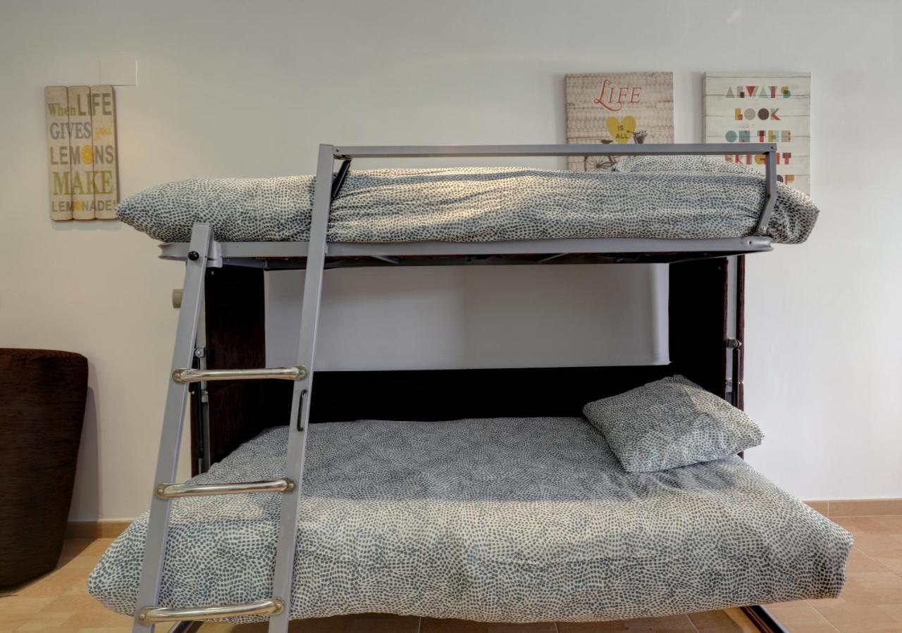 토레몰리노스 071 - Beachside Studio Perfect For A Family Getaway 아파트 외부 사진