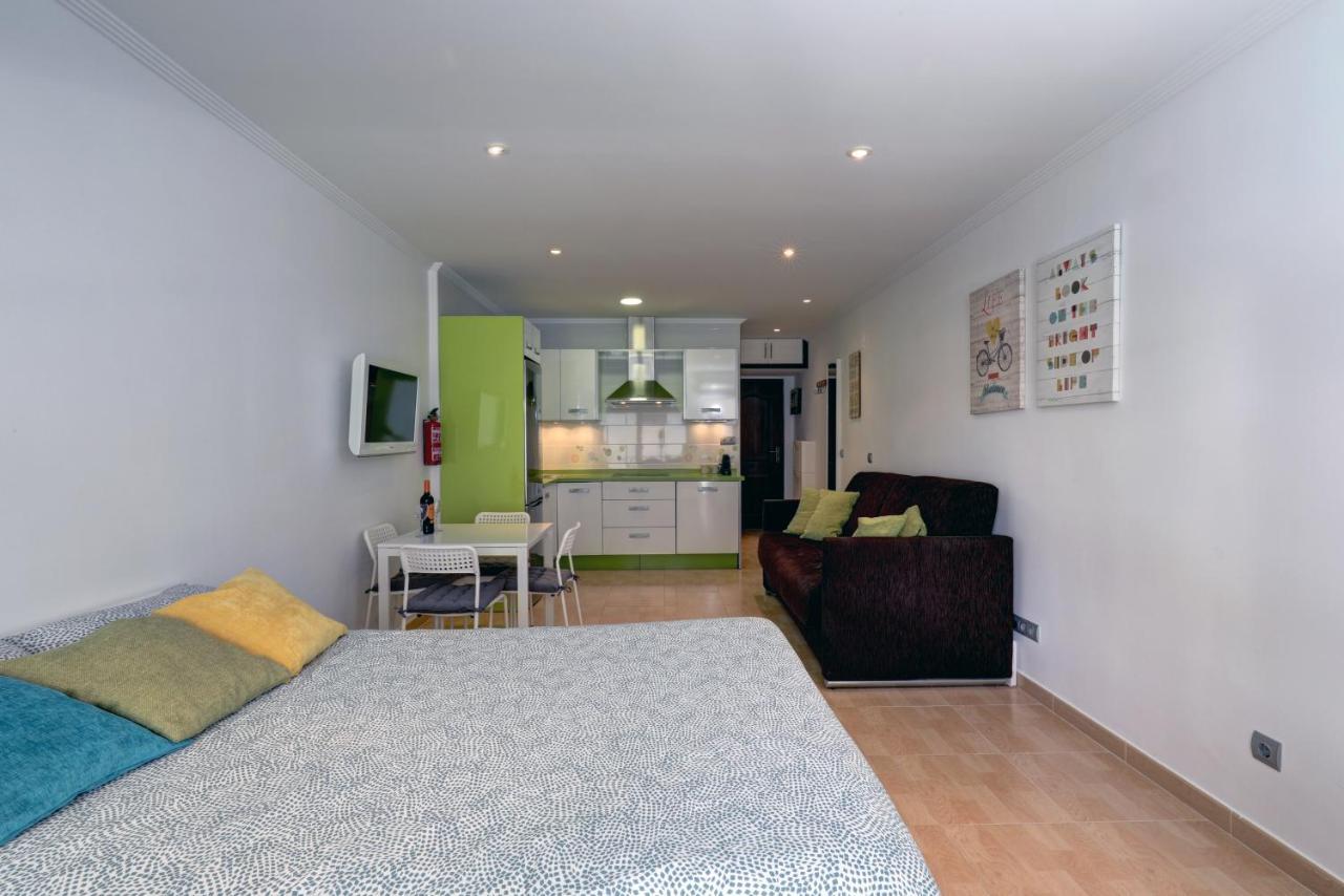 토레몰리노스 071 - Beachside Studio Perfect For A Family Getaway 아파트 외부 사진